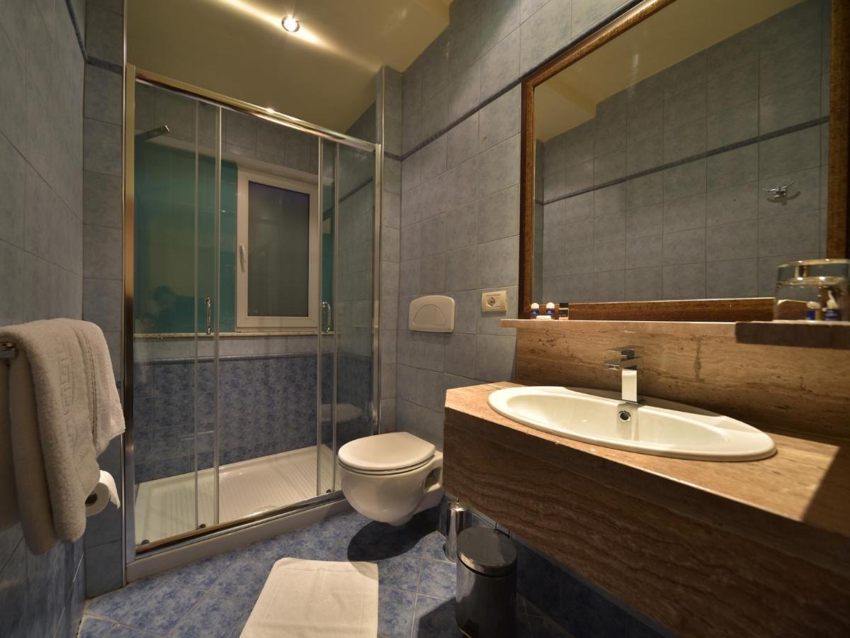 Doro 4* Tirana