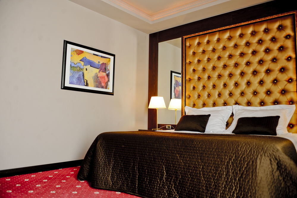Doro 4* Tirana