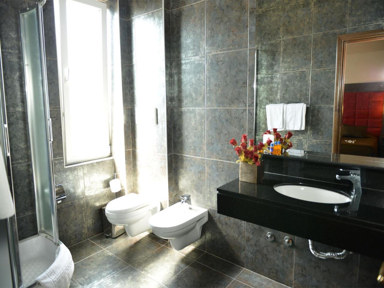 Doro 4* Tirana